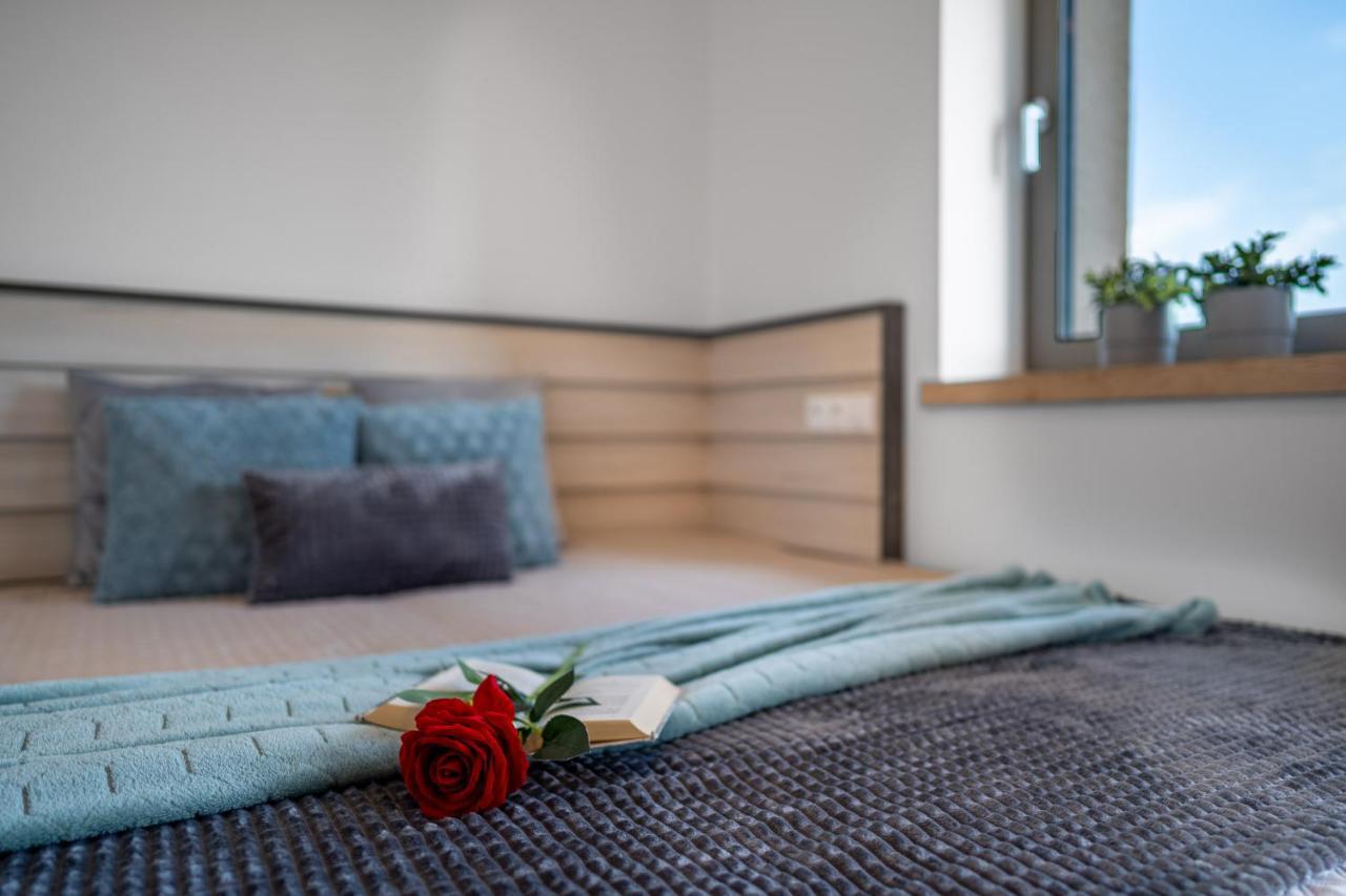 Laskara Garden Apartment By Prague Forest Nove Jirny Bagian luar foto