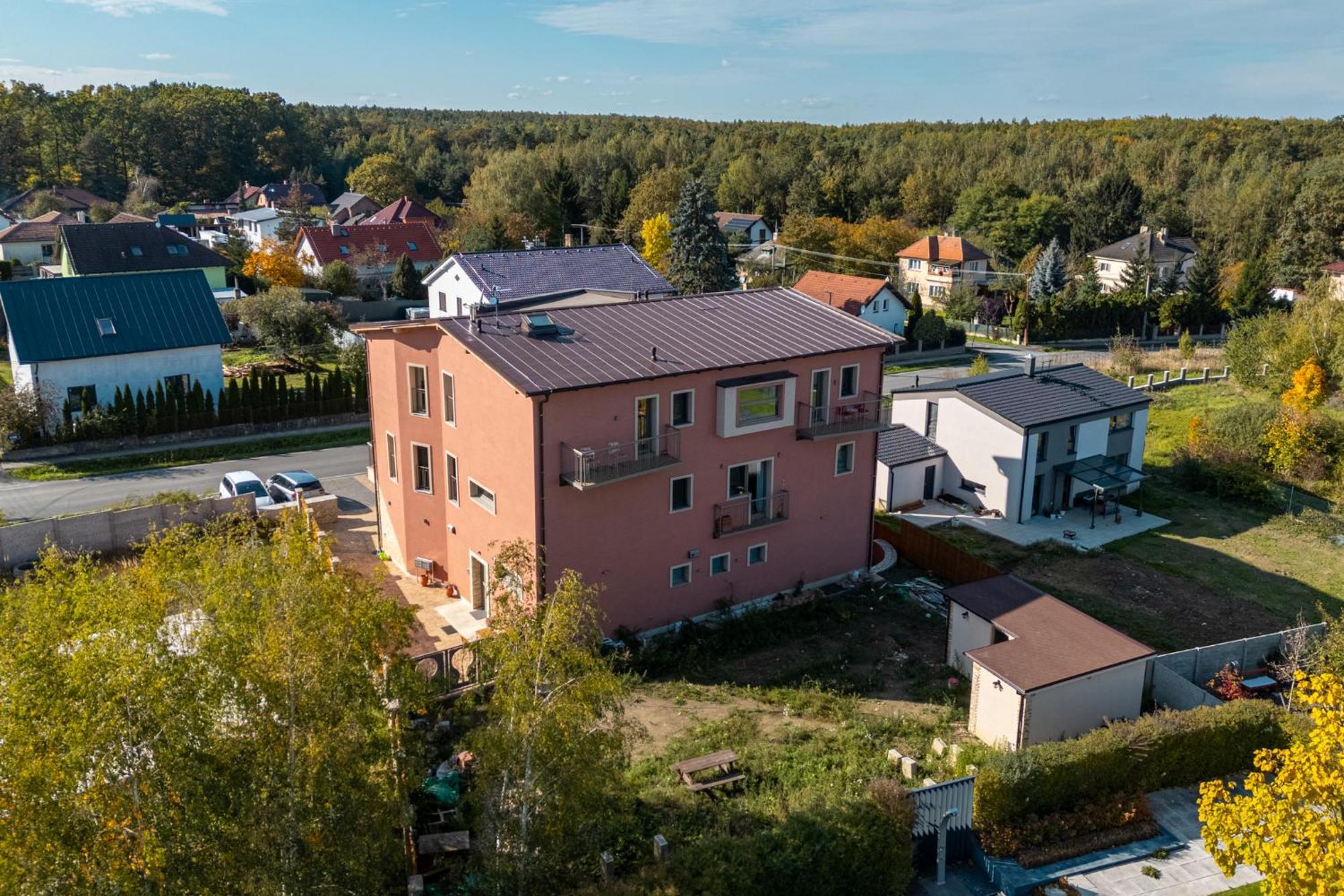 Laskara Garden Apartment By Prague Forest Nove Jirny Bagian luar foto